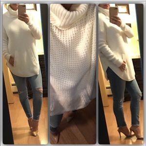 🆕🌸Creamy/ivory knit sweater